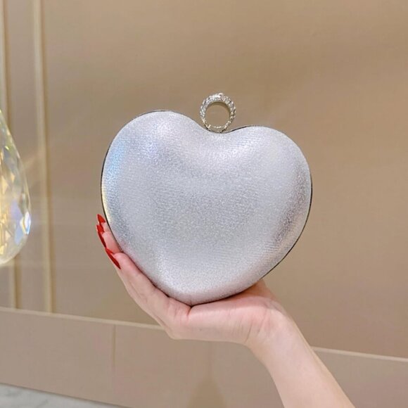 Elegant Rhinestone Clutch Purse - Perfect Heart-Shaped Evening Bag for Events - Picture 7 of 9